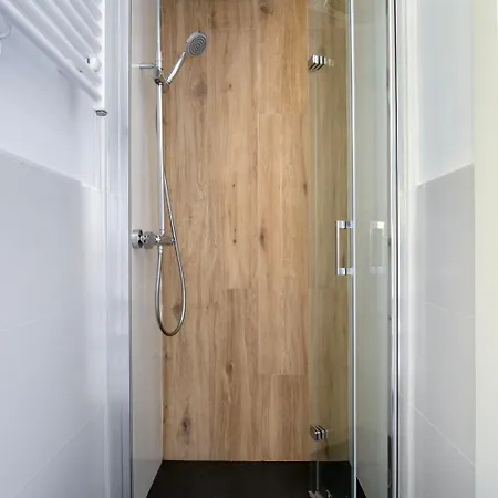Blueground Sarria Nr Old Town Bcn-103 Барселона
