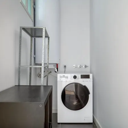 Apartment Blueground Sarria Nr Old Town Bcn-103 *