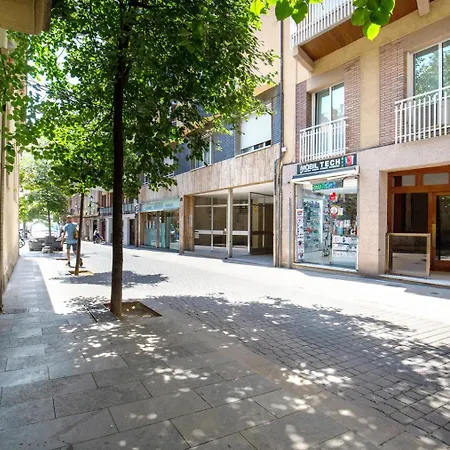 Apartment Blueground Sarria Nr Old Town Bcn-103