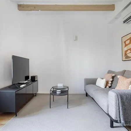 Blueground Sarria Nr Old Town Bcn-103 * Barcelona